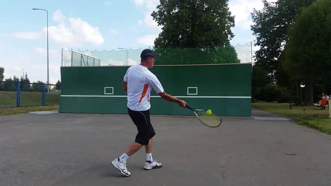 Jak zrobić ściankę do tenisa - proste kroki i materiały do budowy