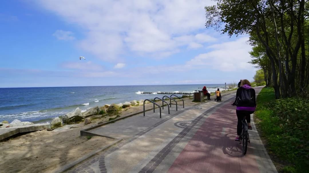 Trasa rowerowa Kołobrzeg Grzybowo - malownicze widoki i atrakcje